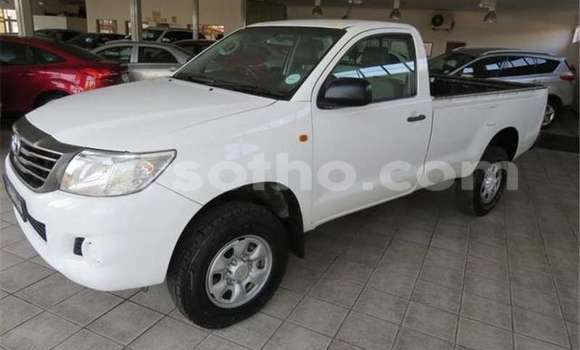 Buy Used Toyota Hilux White Car in Maseru in Maseru Buy Used Toyota Hilux White Car in Maseru in Maseru