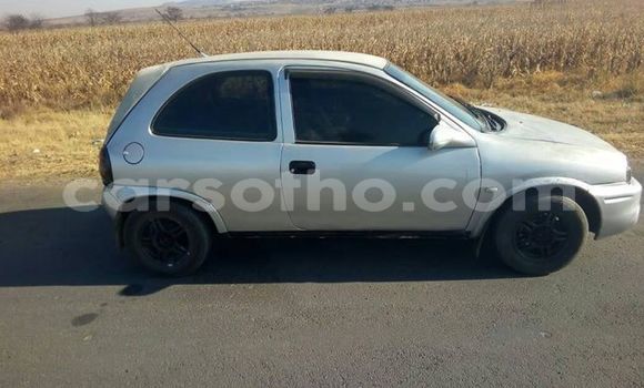Sayi Na hannu Opel Corsa Silver Mota in Maseru a Maseru