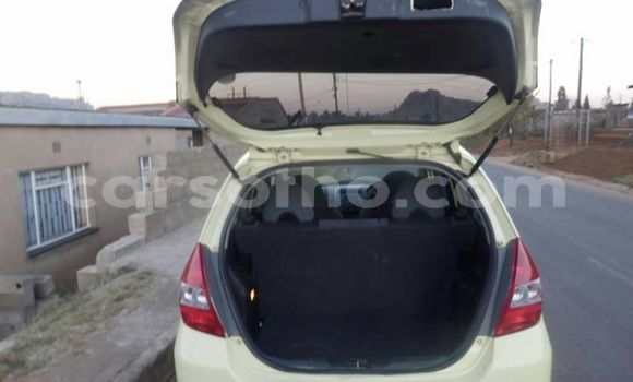 اشتري مستعمل Honda FIT White سيارة في Maseru في Maseru اشتري مستعمل Honda FIT White سيارة في Maseru في Maseru