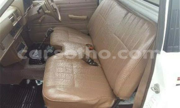 Sayi Na hannu Toyota Hilux White Mota in Maseru a Maseru Sayi Na hannu Toyota Hilux White Mota in Maseru a Maseru