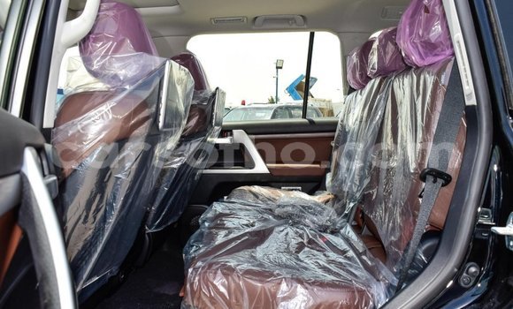 Acheter Neuf Voiture Toyota Land Cruiser Noir à Butha Buthe, Butha-Buthe Acheter Neuf Voiture Toyota Land Cruiser Noir à Butha Buthe, Butha-Buthe