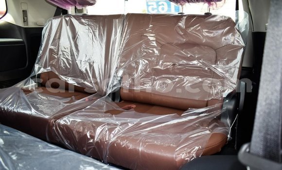 Acheter Neuf Voiture Toyota Land Cruiser Noir à Butha Buthe, Butha-Buthe Acheter Neuf Voiture Toyota Land Cruiser Noir à Butha Buthe, Butha-Buthe