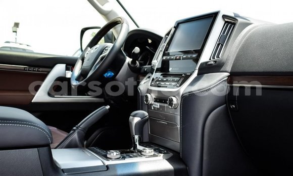 Acheter Neuf Voiture Toyota Land Cruiser Noir à Butha Buthe, Butha-Buthe Acheter Neuf Voiture Toyota Land Cruiser Noir à Butha Buthe, Butha-Buthe