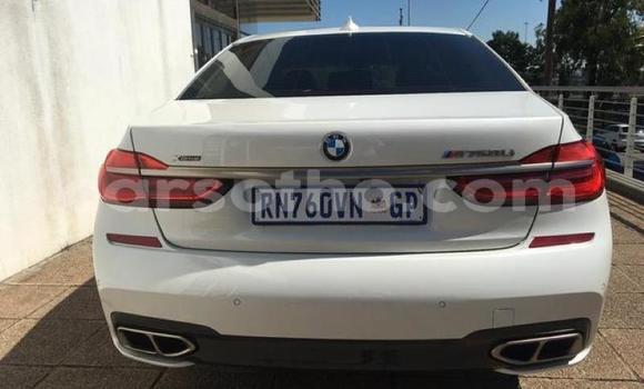 Sayi Na hannu BMW 7er White Mota in Hlotse a Leribe Sayi Na hannu BMW 7er White Mota in Hlotse a Leribe