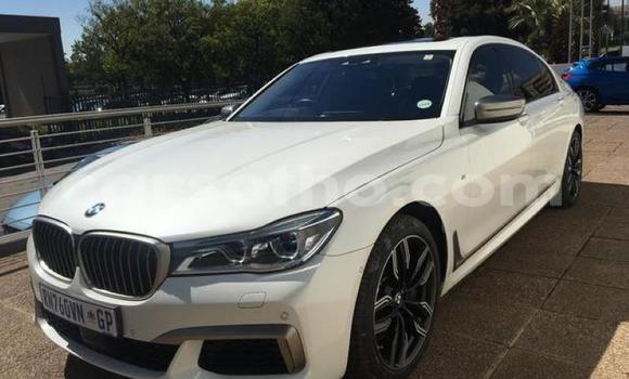 Sayi Na hannu BMW 7er White Mota in Hlotse a Leribe Sayi Na hannu BMW 7er White Mota in Hlotse a Leribe