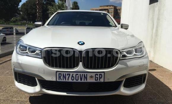Sayi Na hannu BMW 7er White Mota in Hlotse a Leribe Sayi Na hannu BMW 7er White Mota in Hlotse a Leribe