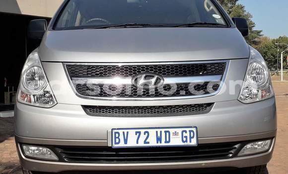 Sayi Na hannu Hyundai H1 Silver Mota in Mafeteng a Mafeteng Sayi Na hannu Hyundai H1 Silver Mota in Mafeteng a Mafeteng