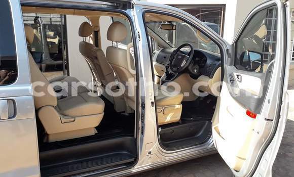 Sayi Na hannu Hyundai H1 Silver Mota in Mafeteng a Mafeteng Sayi Na hannu Hyundai H1 Silver Mota in Mafeteng a Mafeteng