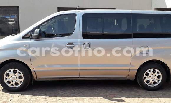 Sayi Na hannu Hyundai H1 Silver Mota in Mafeteng a Mafeteng Sayi Na hannu Hyundai H1 Silver Mota in Mafeteng a Mafeteng