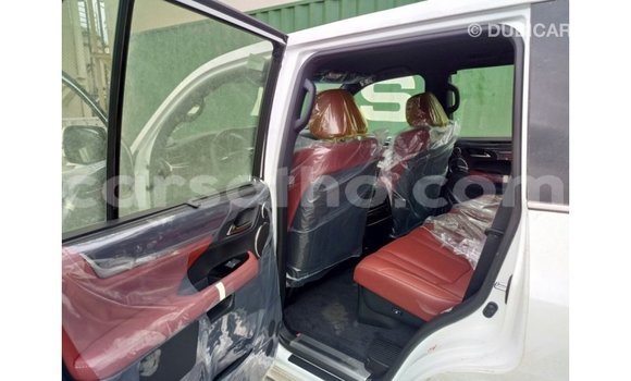 Sayi Imported Lexus LX White Mota in Import - Dubai a Maseru Sayi Imported Lexus LX White Mota in Import - Dubai a Maseru