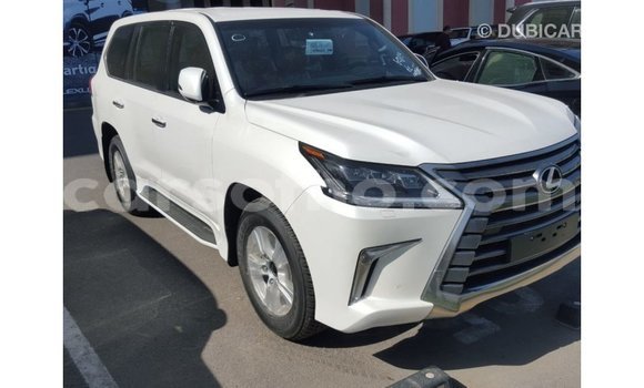 Sayi Imported Lexus LX White Mota in Import - Dubai a Maseru Sayi Imported Lexus LX White Mota in Import - Dubai a Maseru