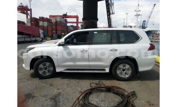 Sayi Imported Lexus LX White Mota in Import - Dubai a Maseru Sayi Imported Lexus LX White Mota in Import - Dubai a Maseru