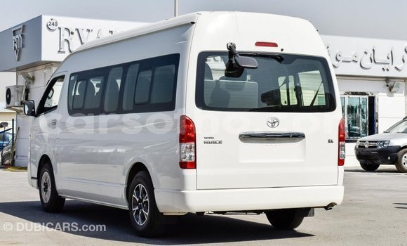 Sayi Imported Toyota Hiace White Mota in Import - Dubai a Maseru Sayi Imported Toyota Hiace White Mota in Import - Dubai a Maseru