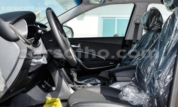 Sayi Imported Hyundai Santa Fe Black Mota in Import - Dubai a Maseru Sayi Imported Hyundai Santa Fe Black Mota in Import - Dubai a Maseru