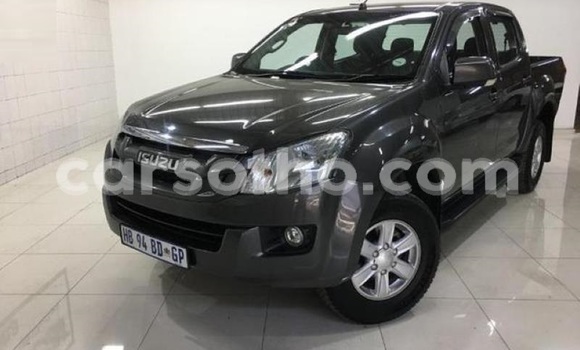 Acheter Occasion Voiture Isuzu KB Noir à Hlotse, Leribe Acheter Occasion Voiture Isuzu KB Noir à Hlotse, Leribe
