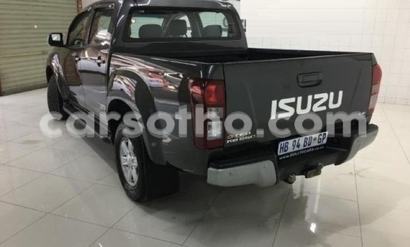 Acheter Occasion Voiture Isuzu KB Noir à Hlotse, Leribe Acheter Occasion Voiture Isuzu KB Noir à Hlotse, Leribe