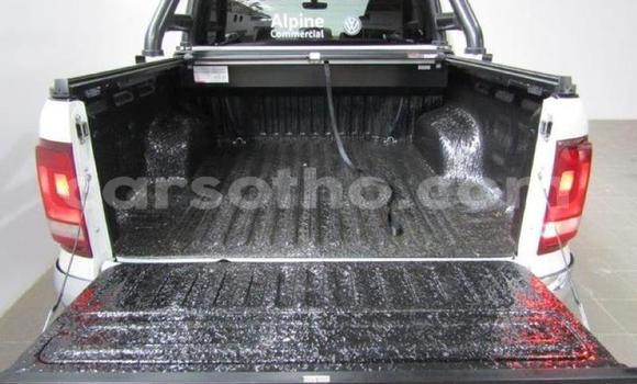 Sayi Na hannu Volkswagen Amarok White Mota in Hlotse a Leribe Sayi Na hannu Volkswagen Amarok White Mota in Hlotse a Leribe