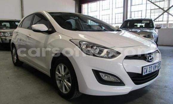 Sayi Na hannu Hyundai i30 White Mota in Maseru a Maseru Sayi Na hannu Hyundai i30 White Mota in Maseru a Maseru