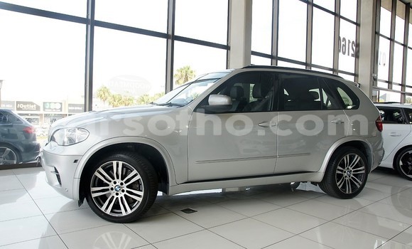 Sayi Na hannu BMW X5 Silver Mota in Maseru a Maseru Sayi Na hannu BMW X5 Silver Mota in Maseru a Maseru