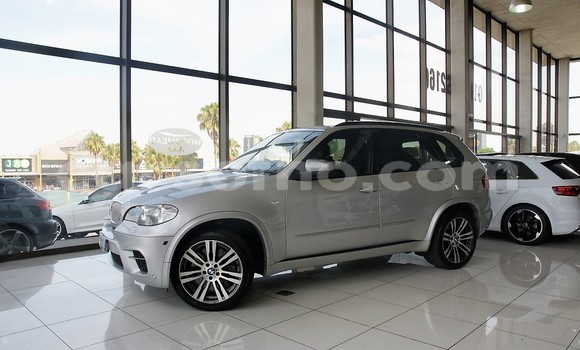 Sayi Na hannu BMW X5 Silver Mota in Maseru a Maseru Sayi Na hannu BMW X5 Silver Mota in Maseru a Maseru