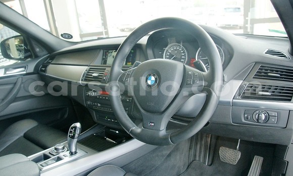 Sayi Na hannu BMW X5 Silver Mota in Maseru a Maseru Sayi Na hannu BMW X5 Silver Mota in Maseru a Maseru