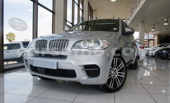 Sayi Na hannu BMW X5 Silver Mota in Maseru a Maseru Sayi Na hannu BMW X5 Silver Mota in Maseru a Maseru