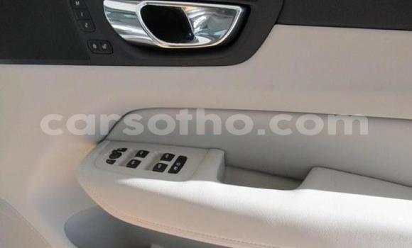 Acheter Occasion Voiture Volvo XC60 Blanc à Hlotse, Leribe Acheter Occasion Voiture Volvo XC60 Blanc à Hlotse, Leribe