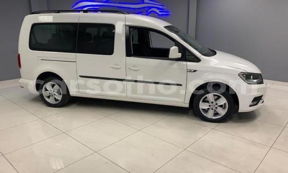 Acheter Occasion Voiture Volkswagen Caddy Blanc à Mokhotlong, Berea Acheter Occasion Voiture Volkswagen Caddy Blanc à Mokhotlong, Berea