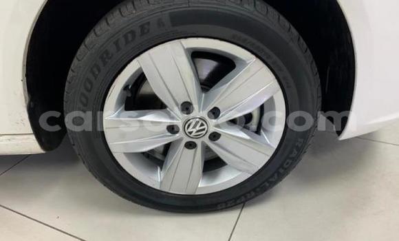 Acheter Occasion Voiture Volkswagen Caddy Blanc à Mokhotlong, Berea Acheter Occasion Voiture Volkswagen Caddy Blanc à Mokhotlong, Berea