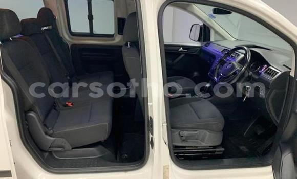 Acheter Occasion Voiture Volkswagen Caddy Blanc à Mokhotlong, Berea Acheter Occasion Voiture Volkswagen Caddy Blanc à Mokhotlong, Berea