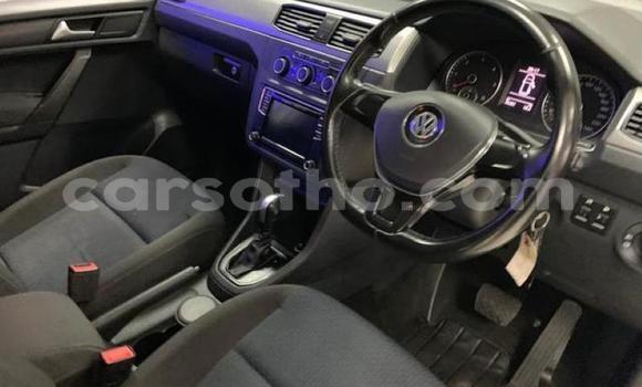 Acheter Occasion Voiture Volkswagen Caddy Blanc à Mokhotlong, Berea Acheter Occasion Voiture Volkswagen Caddy Blanc à Mokhotlong, Berea