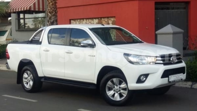 Big with watermark 2016 toyota hilux 1
