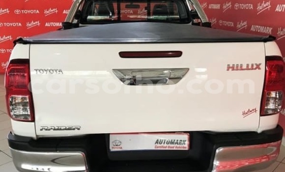 Acheter Occasion Voiture Toyota Hilux Blanc à Hlotse, Leribe Acheter Occasion Voiture Toyota Hilux Blanc à Hlotse, Leribe