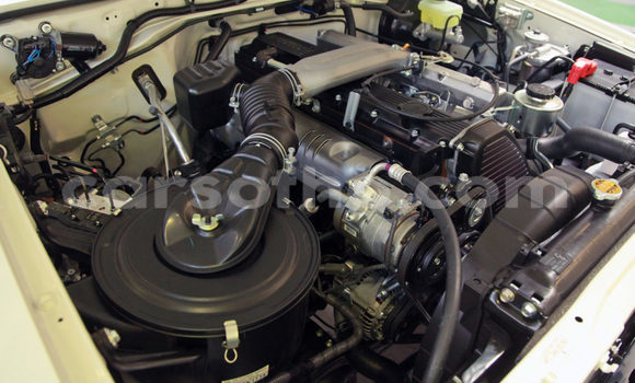 Acheter Occasion Voiture Toyota Land Cruiser Blanc à Maseru, Maseru Acheter Occasion Voiture Toyota Land Cruiser Blanc à Maseru, Maseru