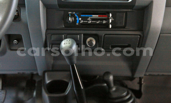 Acheter Occasion Voiture Toyota Land Cruiser Blanc à Maseru, Maseru Acheter Occasion Voiture Toyota Land Cruiser Blanc à Maseru, Maseru