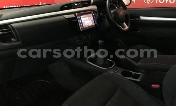Acheter Occasion Voiture Toyota Hilux Blanc à Hlotse, Leribe Acheter Occasion Voiture Toyota Hilux Blanc à Hlotse, Leribe