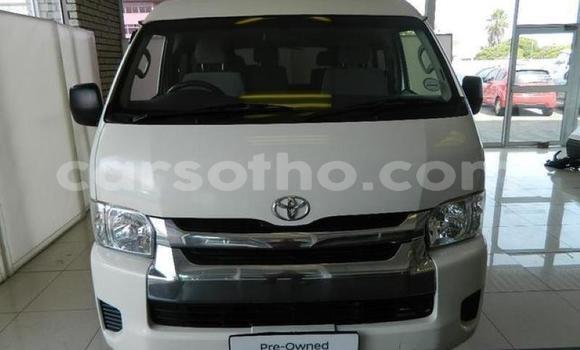 Buy Used Toyota Hiace White Car in Maseru in Maseru Buy Used Toyota Hiace White Car in Maseru in Maseru