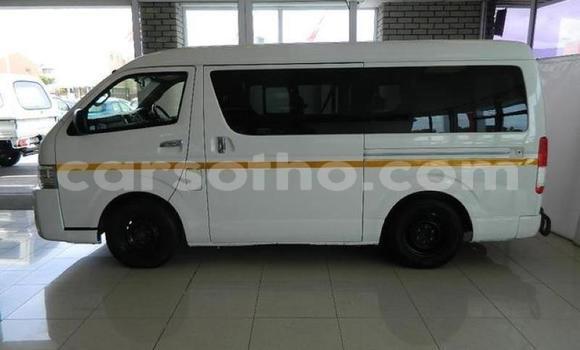 Buy Used Toyota Hiace White Car in Maseru in Maseru Buy Used Toyota Hiace White Car in Maseru in Maseru