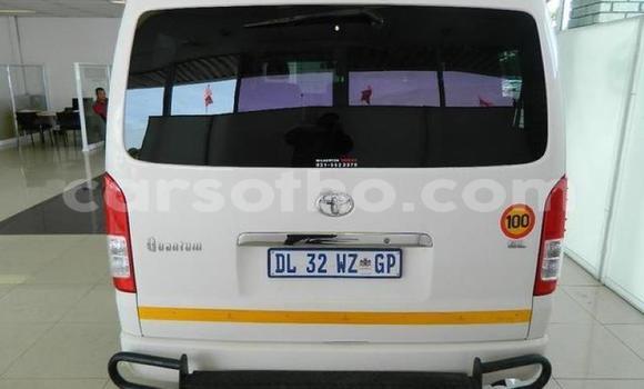 Buy Used Toyota Hiace White Car in Maseru in Maseru Buy Used Toyota Hiace White Car in Maseru in Maseru