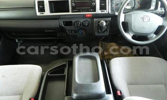 Buy Used Toyota Hiace White Car in Maseru in Maseru Buy Used Toyota Hiace White Car in Maseru in Maseru