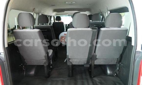 Buy Used Toyota Hiace White Car in Maseru in Maseru Buy Used Toyota Hiace White Car in Maseru in Maseru