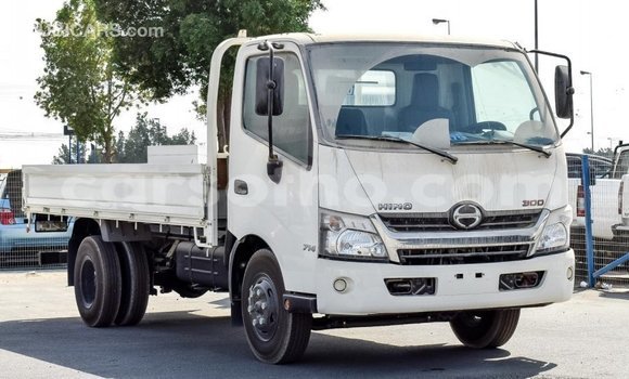 Sayi Imported Hino 300 Series White Babbar mota in Import - Dubai a Maseru