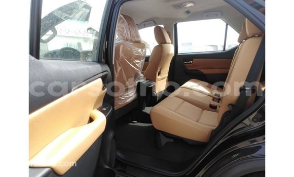 اشتري Imported Toyota Fortuner Black سيارة في Import - Dubai في Maseru اشتري Imported Toyota Fortuner Black سيارة في Import - Dubai في Maseru