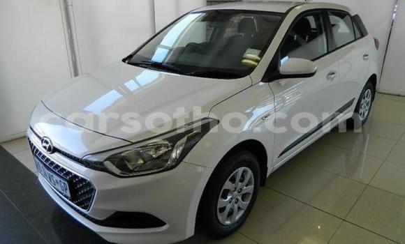 Sayi Na hannu Hyundai i20 White Mota in Hlotse a Leribe Sayi Na hannu Hyundai i20 White Mota in Hlotse a Leribe