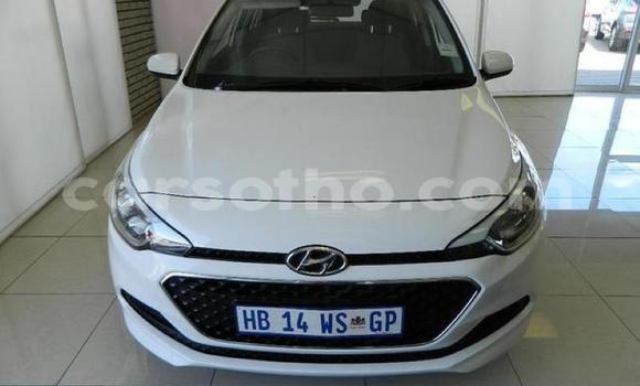 Sayi Na hannu Hyundai i20 White Mota in Hlotse a Leribe Sayi Na hannu Hyundai i20 White Mota in Hlotse a Leribe