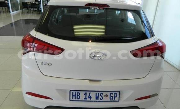 Sayi Na hannu Hyundai i20 White Mota in Hlotse a Leribe Sayi Na hannu Hyundai i20 White Mota in Hlotse a Leribe