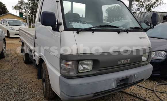Acheter Occasion Utilitaire Mazda Bongo Blanc à Maseru, Maseru Acheter Occasion Utilitaire Mazda Bongo Blanc à Maseru, Maseru