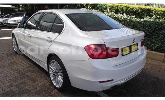 Sayi Na hannu BMW 3–Series White Mota in Mafeteng a Mafeteng Sayi Na hannu BMW 3–Series White Mota in Mafeteng a Mafeteng