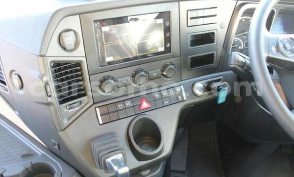 Sayi Na hannu Mercedes‒Benz Arocs White Babbar mota in Maseru a Maseru Sayi Na hannu Mercedes‒Benz Arocs White Babbar mota in Maseru a Maseru