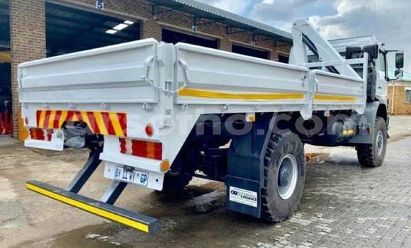 Sayi Na hannu Mercedes‒Benz Atego White Babbar mota in Maseru a Maseru Sayi Na hannu Mercedes‒Benz Atego White Babbar mota in Maseru a Maseru